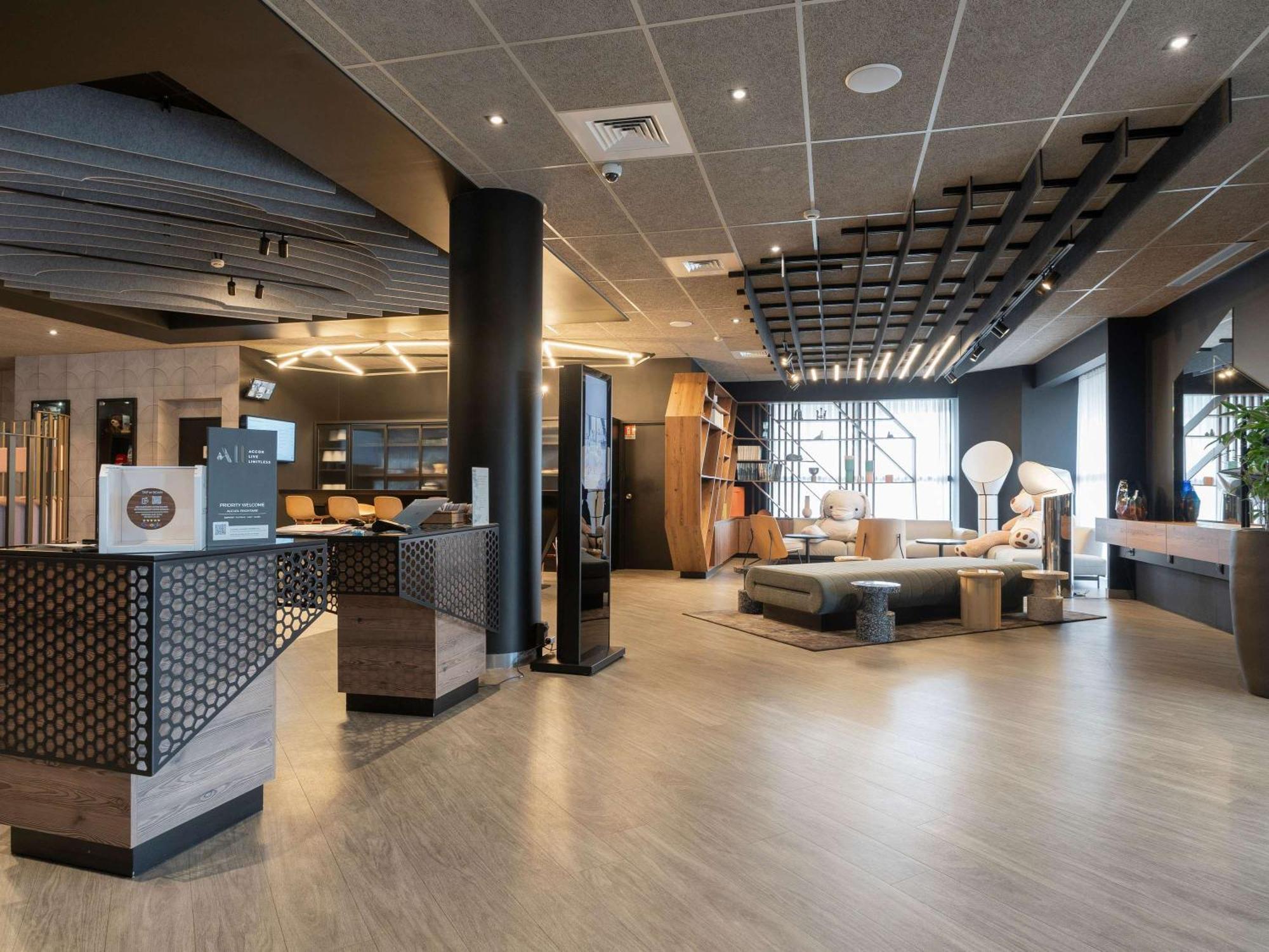 诺富特普瓦捷图罗斯科帕酒店 沙斯讷伊迪普瓦图 外观 照片